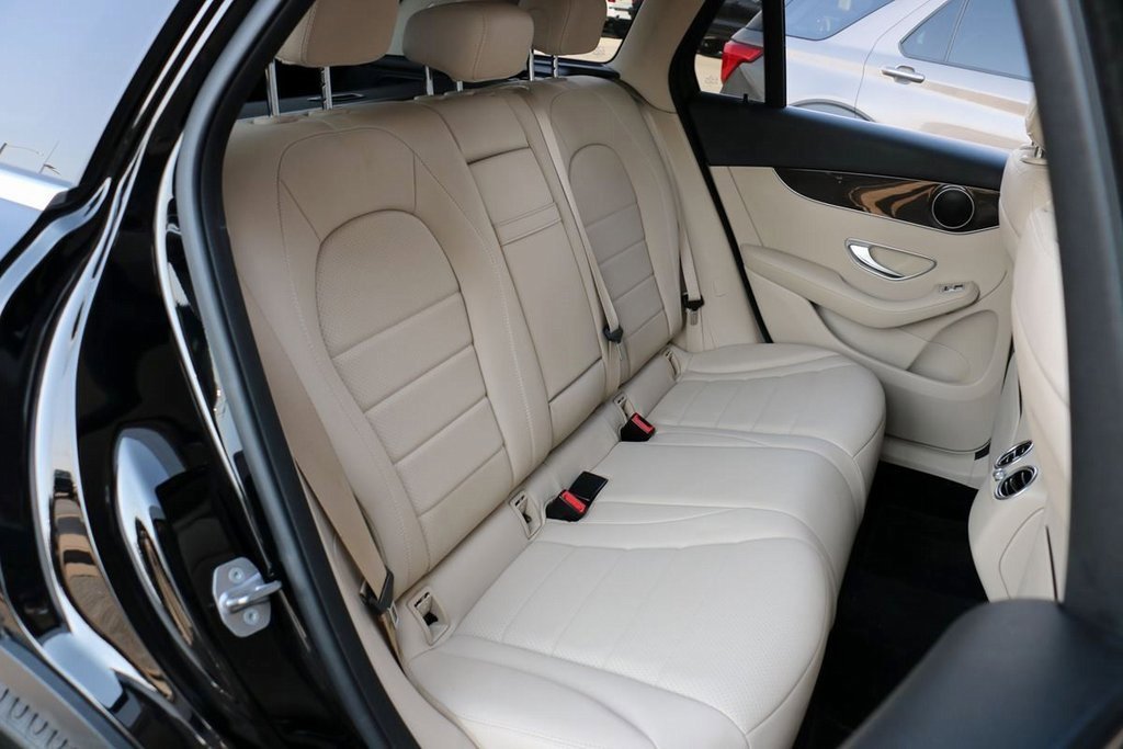 Used 2019 Mercedes-Benz GLC 300 4MATIC image 31