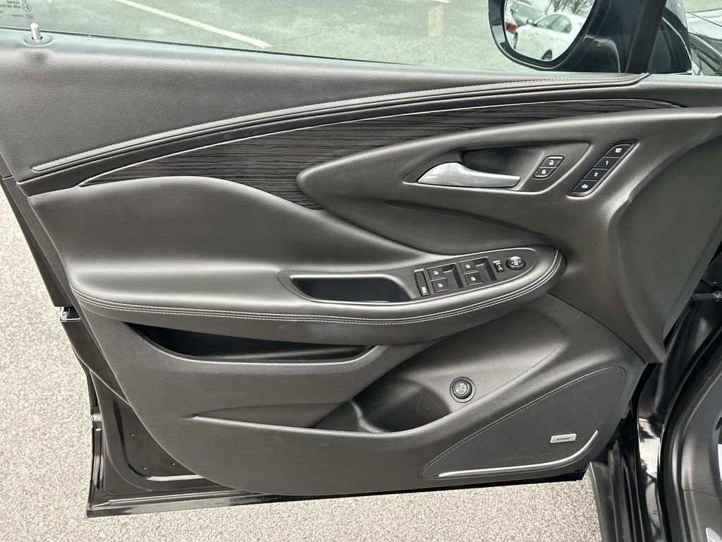 Used 2017 Buick Envision Premium image 25