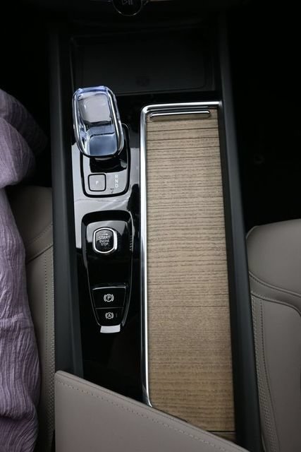 New 2027 Volvo XC60 B5 Core AWD/4WD image 11