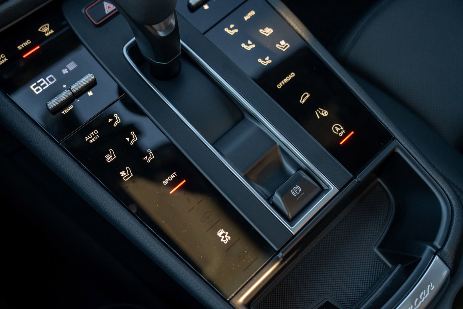 New 2026 Porsche Macan AWD/4WD image 20