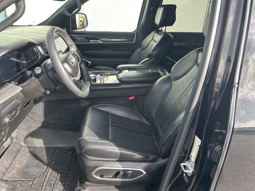 Used 2022 Jeep Wagoneer Series III w/ Convenience Group I image 9