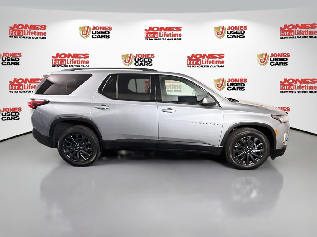 Used 2023 Chevrolet Traverse RS AWD/4WD image 19