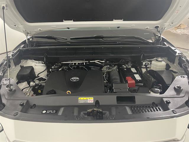 Certified 2020 Toyota Highlander XLE AWD/4WD image 23
