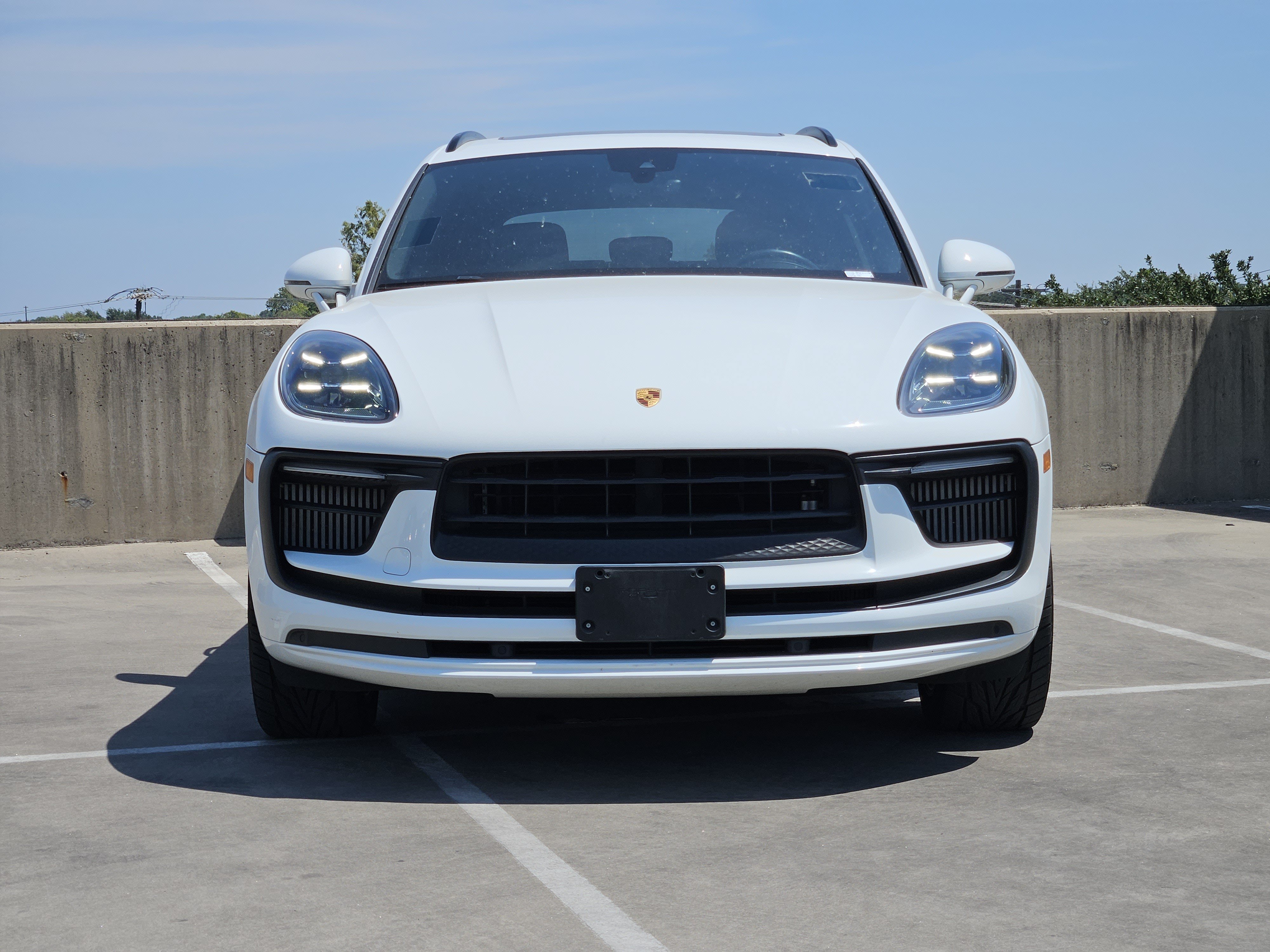 Certified 2022 Porsche Macan S w/ Premium Package Plus AWD/4WD image 11