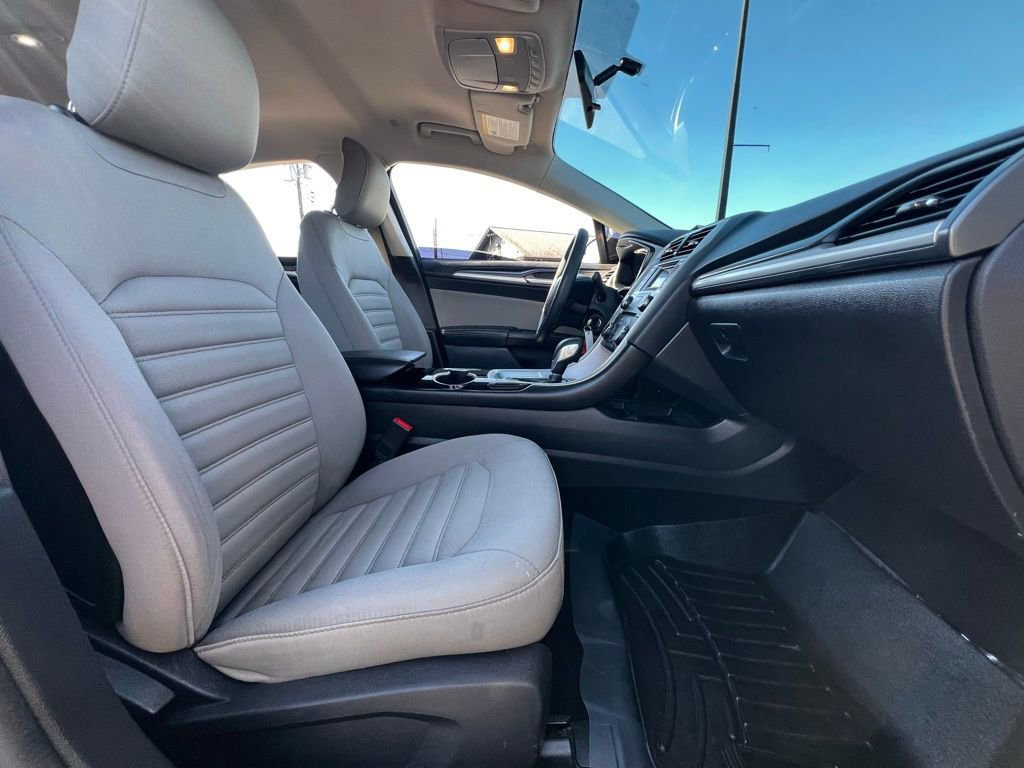 Used 2014 Ford Fusion S image 21