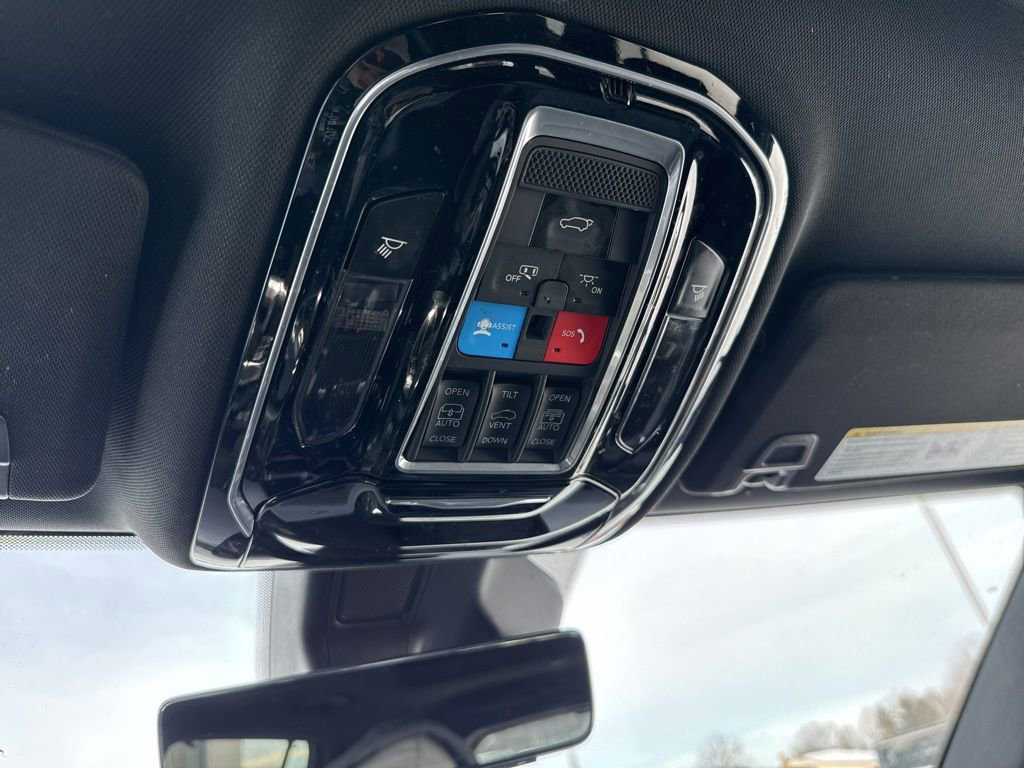 Used 2021 Jeep Grand Cherokee L Overland w/ Luxury Tech Group IV image 23