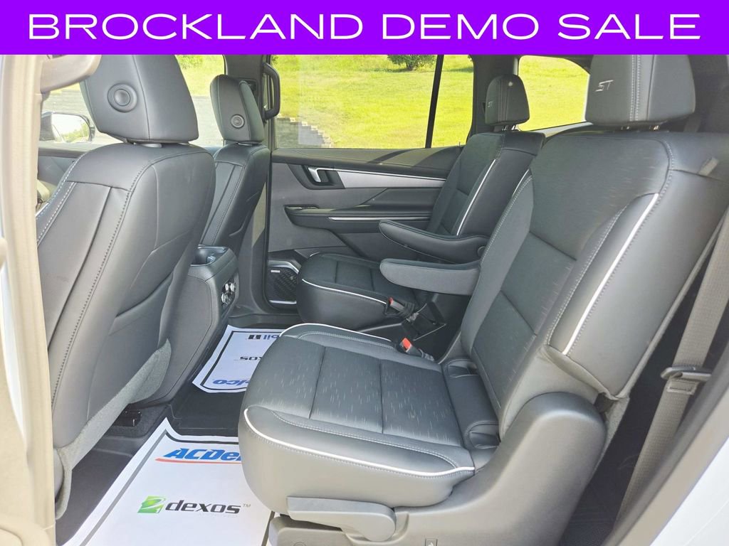 New 2026 Buick Enclave Sport Touring w/ Power Package image 12