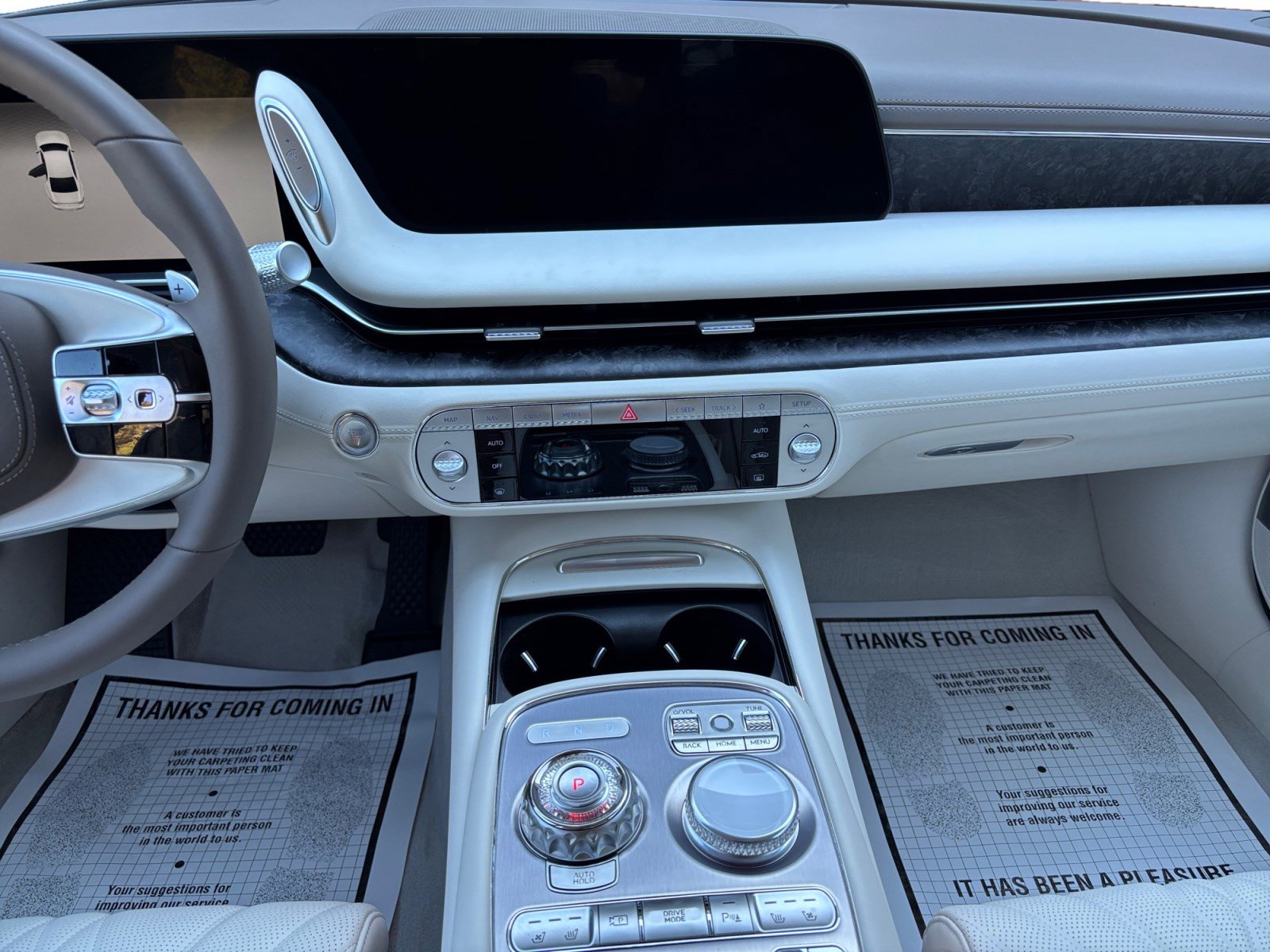 Used 2025 Genesis G90 3.5T image 11