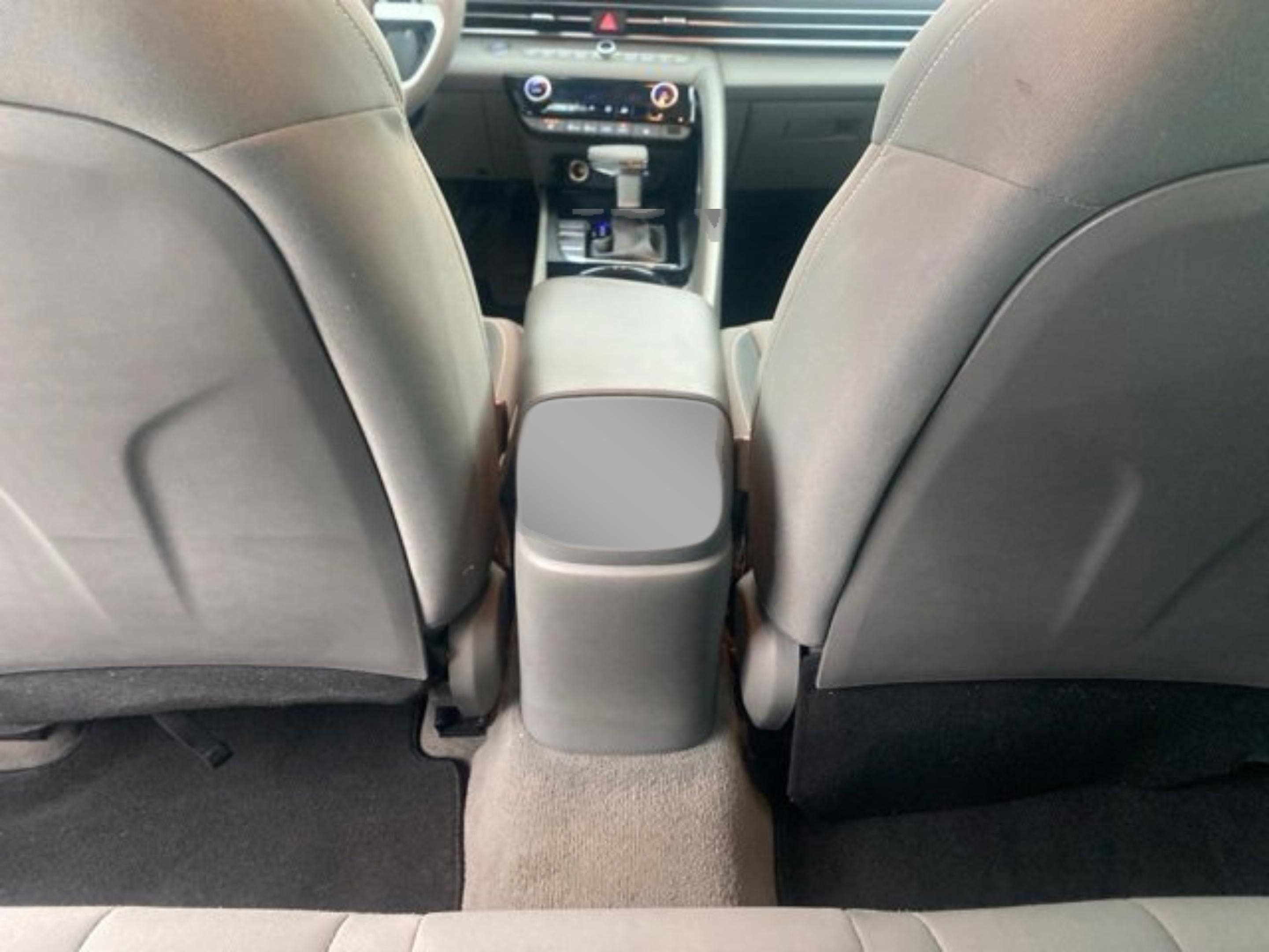 Used 2023 Hyundai Elantra SEL w/ Convenience Package image 34