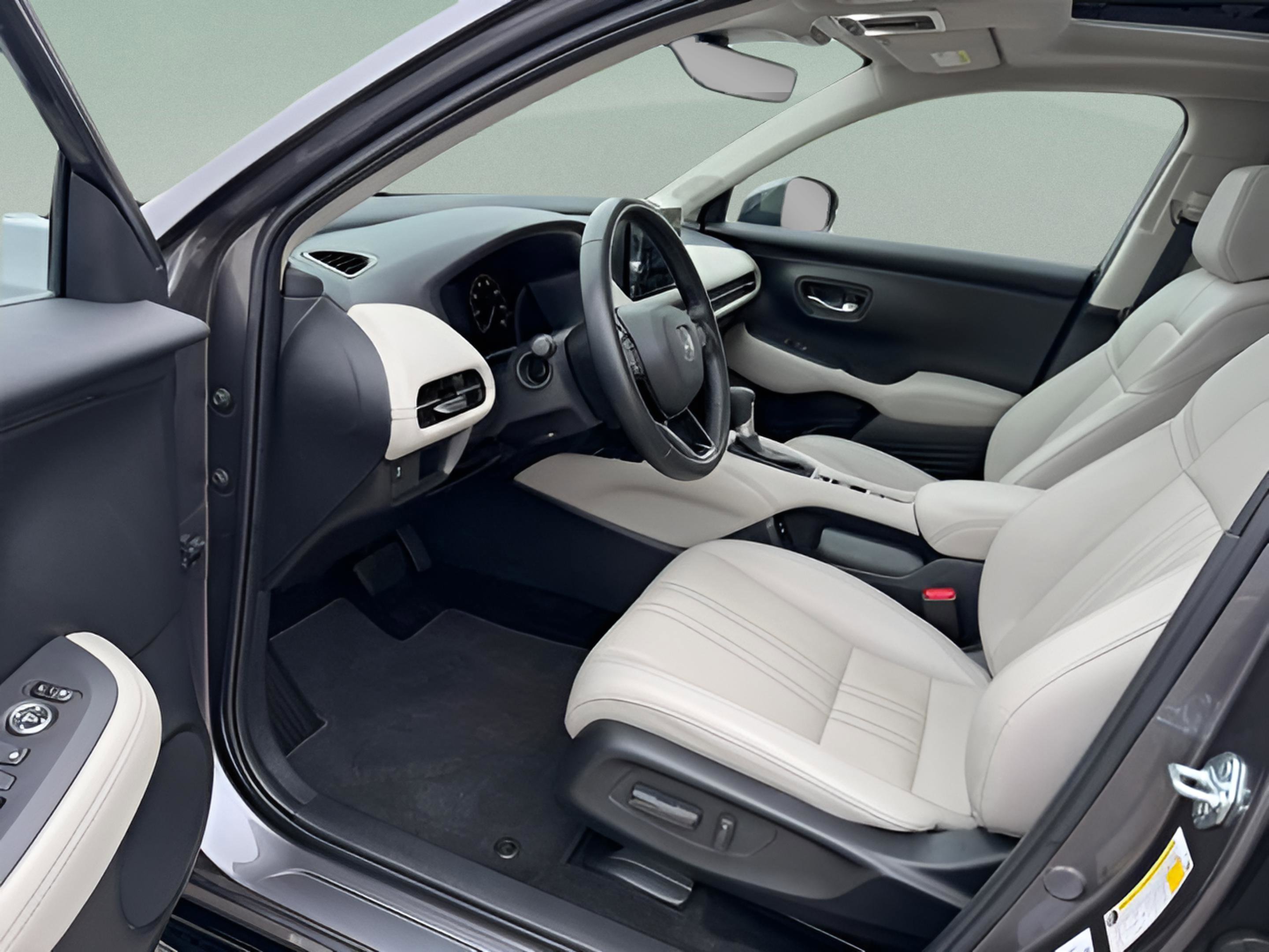 Certified 2025 Honda HR-V EX-L image 9