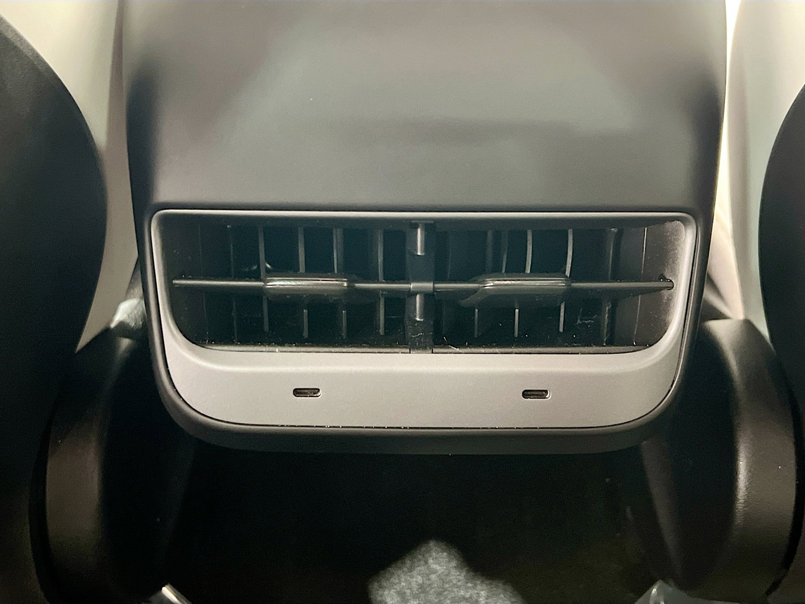 Used 2023 Tesla Model 3 Standard Range image 19