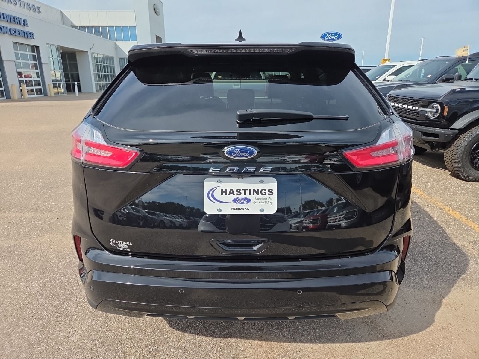 Certified 2024 Ford Edge ST-Line AWD/4WD image 11