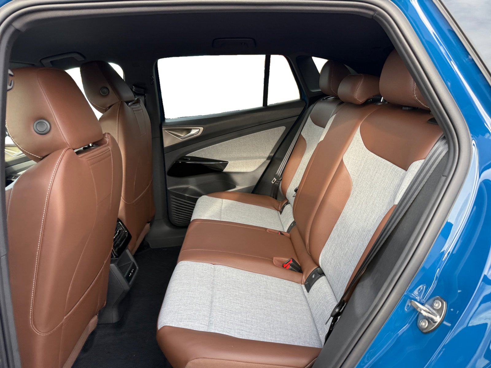 New 2026 Volkswagen ID.4 Pro RWD image 16