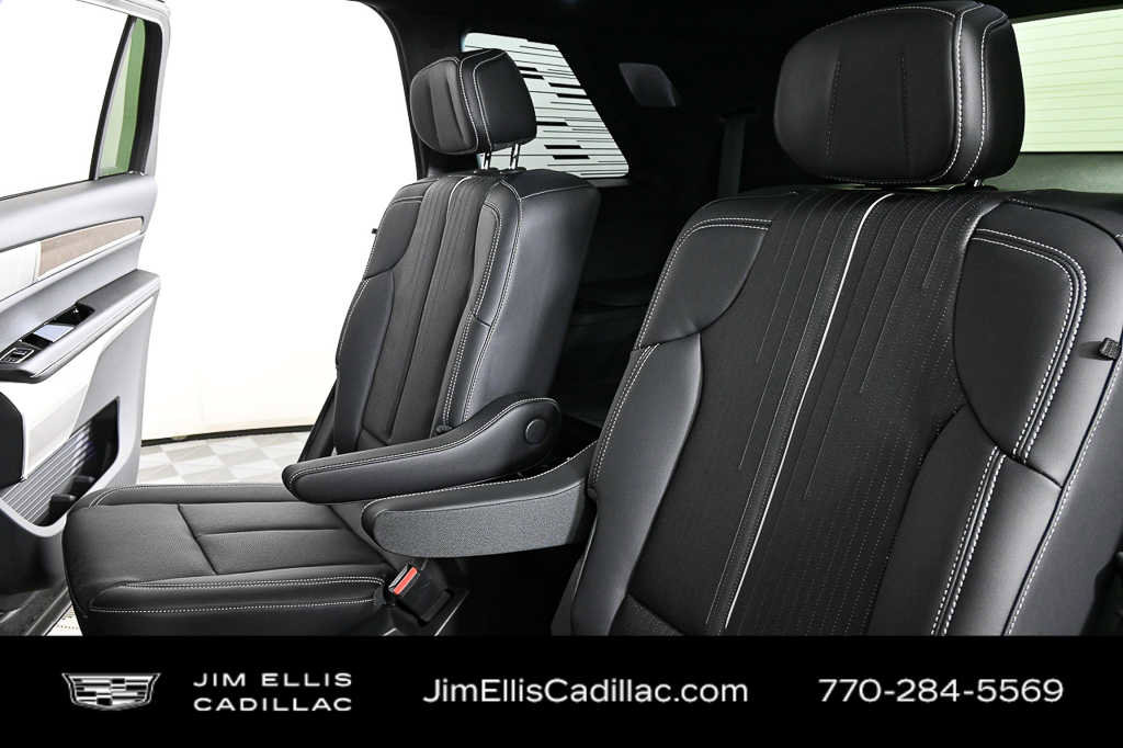 Used 2026 Cadillac Vistiq Sport w/ LPO, Floor Liner Package image 22