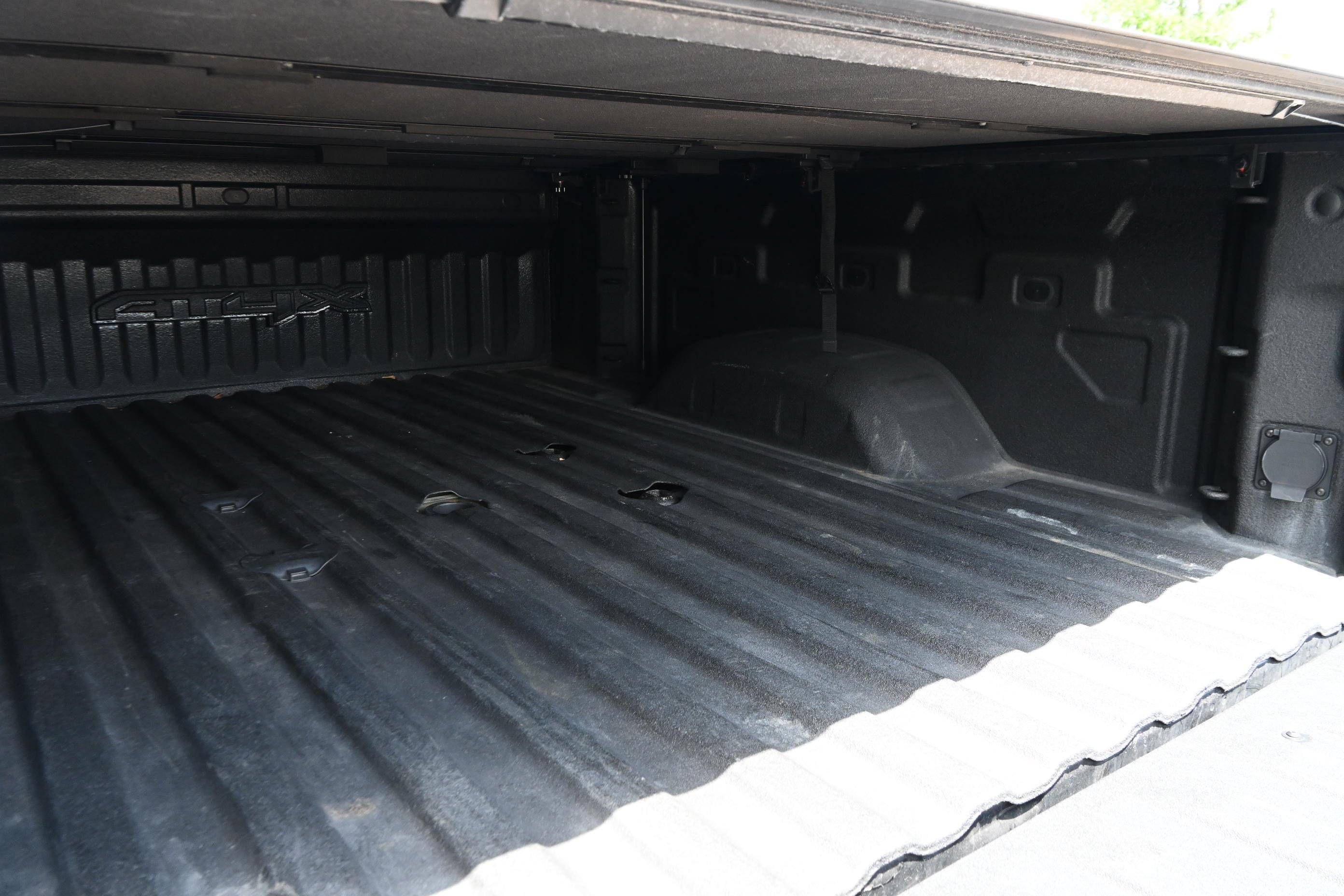 Used 2024 GMC Sierra 2500 AT4X AWD/4WD image 35