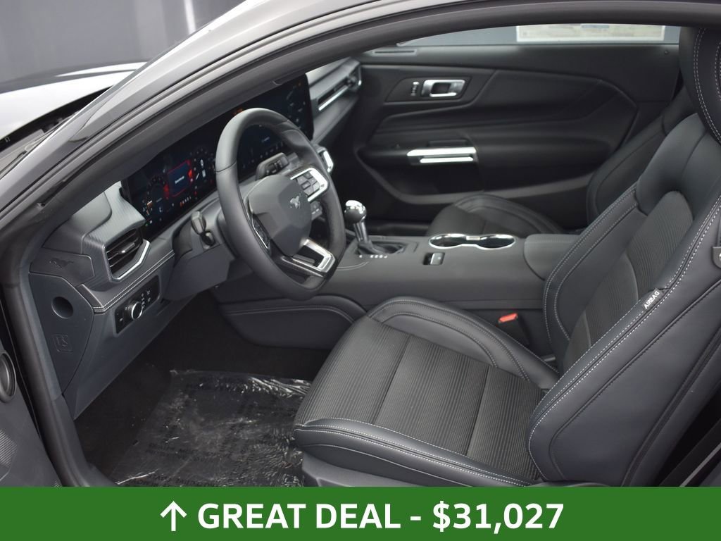 Used 2024 Ford Mustang Premium image 17