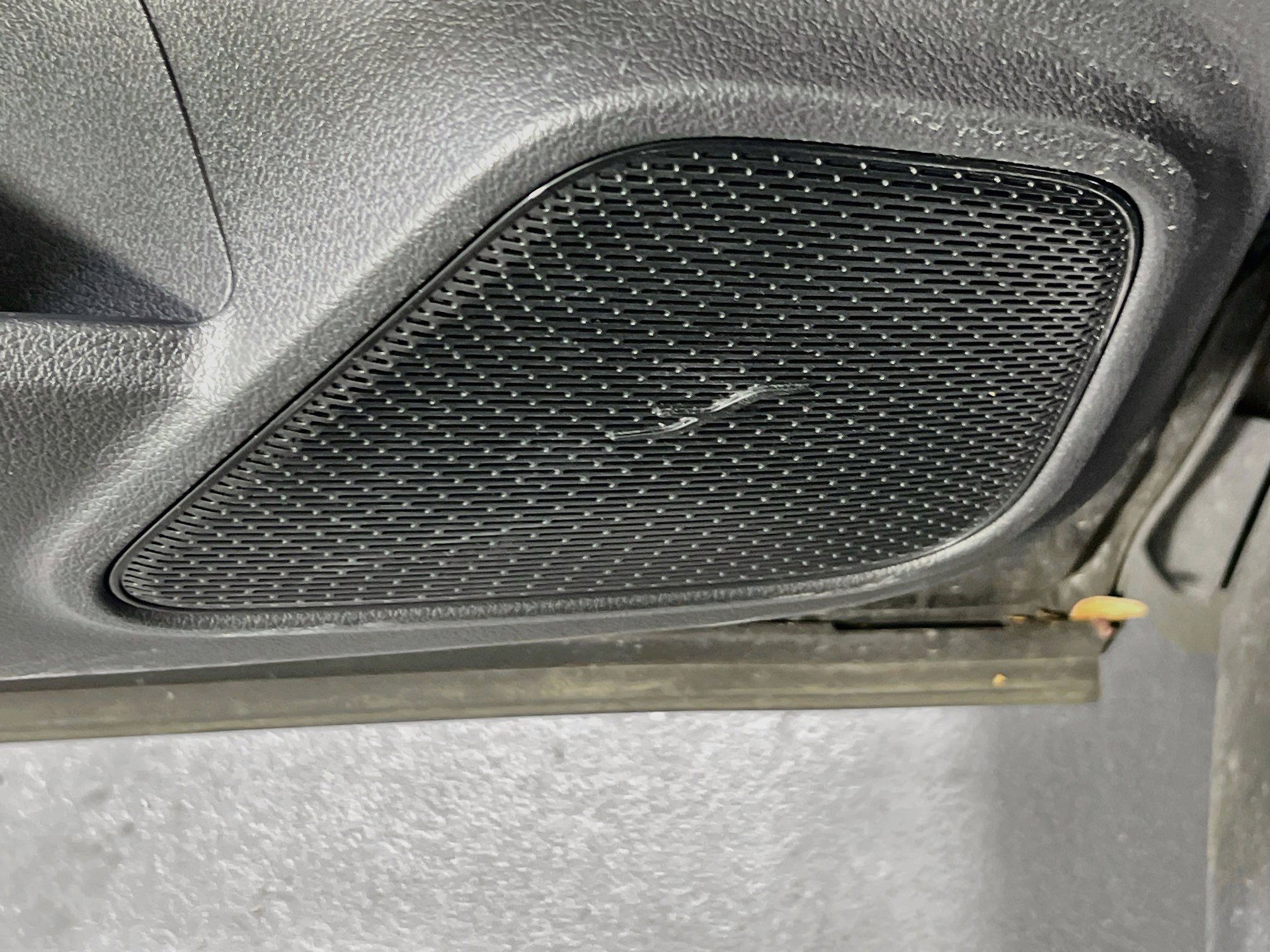 Used 2024 Mercedes-Benz EQB 300 4MATIC image 19