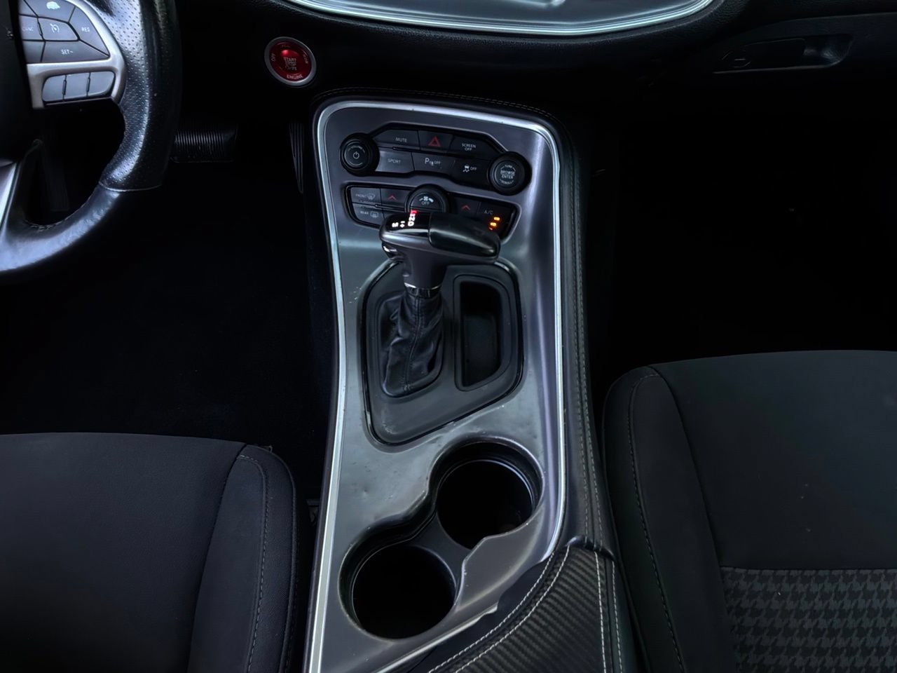 Used 2019 Dodge Challenger R/T w/ Driver Convenience Group RWD image 15