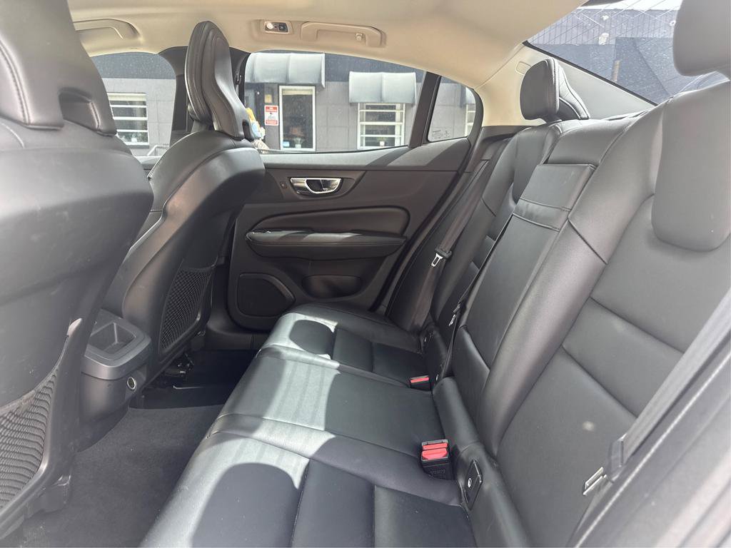 Used 2020 Volvo S60 T6 Momentum AWD/4WD image 10