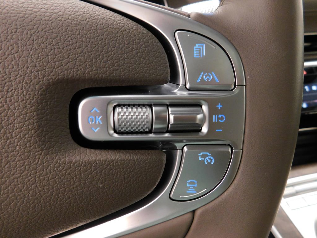 Used 2024 Genesis GV80 2.5T w/ Prestige Package image 23