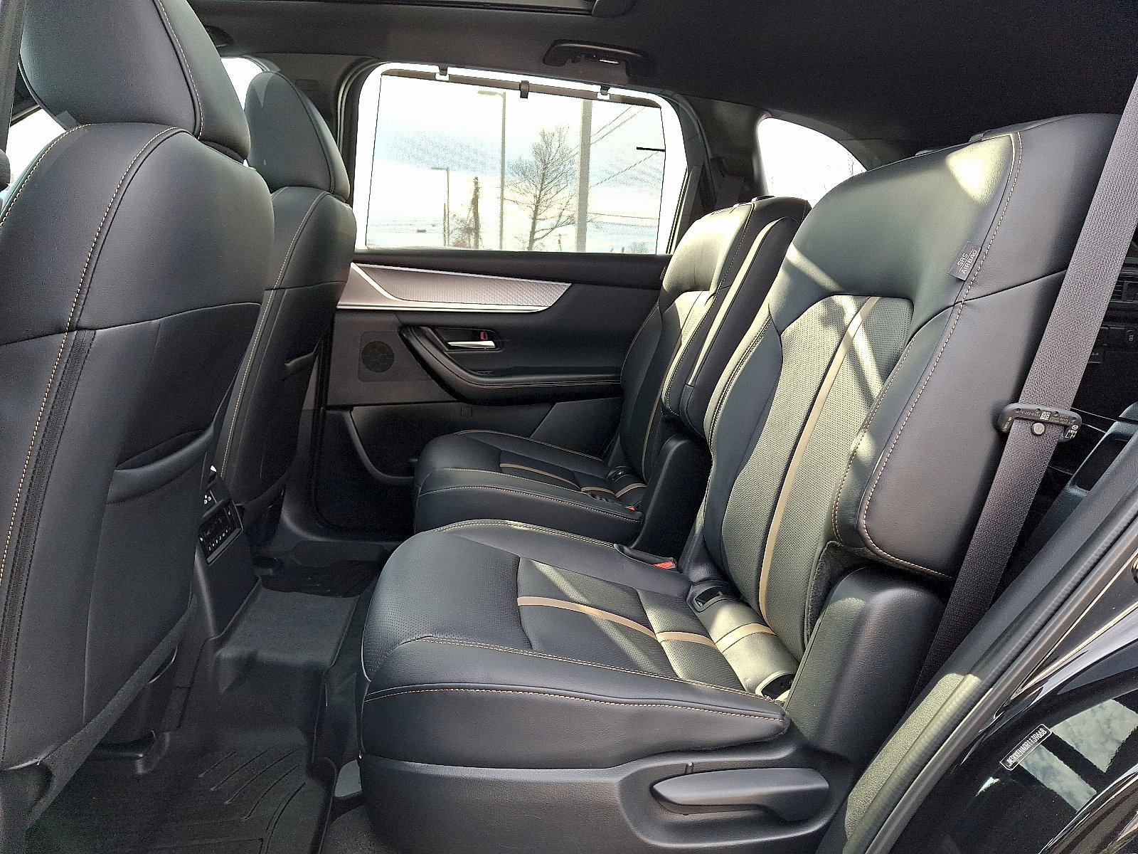 Certified 2024 MAZDA CX-90 Plug-In Hybrid w/ Premium Plus image 11