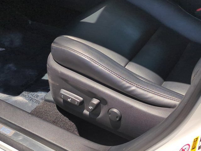 Used 2016 Lexus CT 200h w/ Seat Comfort Package FWD image 12