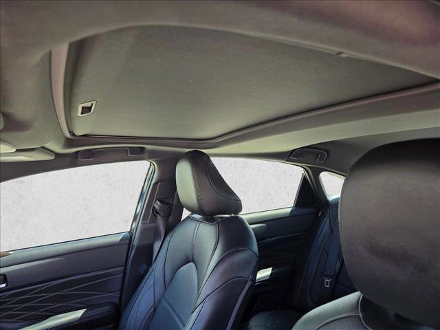 Used 2022 Toyota Avalon Limited w/ Advanced Safety Package FWD image 15