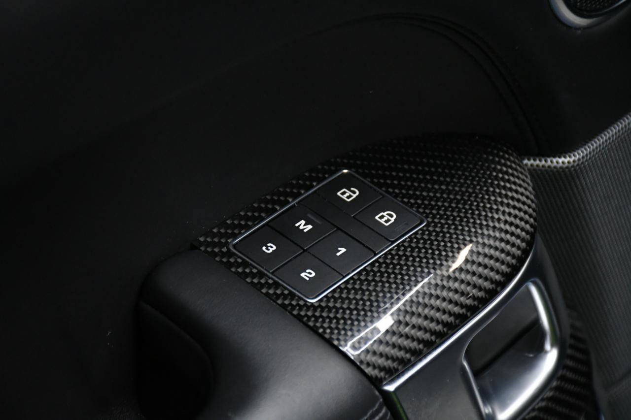 Used 2021 Land Rover Range Rover Sport SVR Carbon Edition AWD/4WD image 20