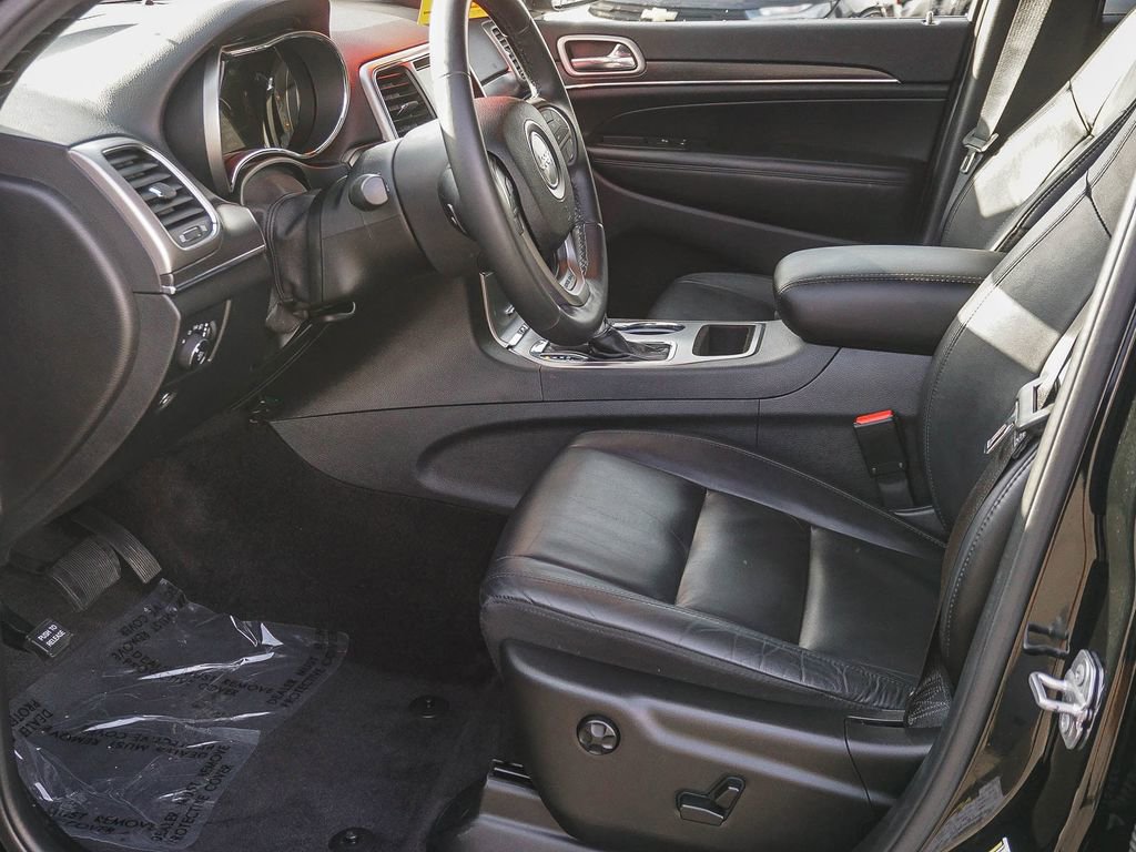 Used 2018 Jeep Grand Cherokee Limited image 17