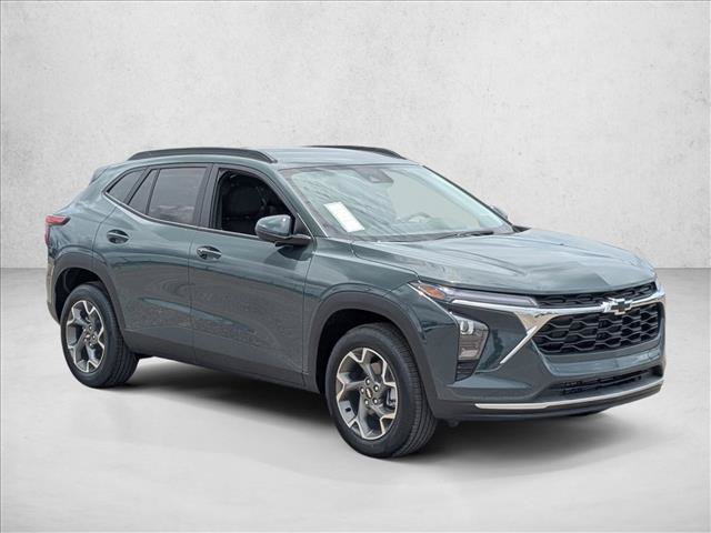 New 2026 Chevrolet Trax LT w/ Driver Confidence Package FWD image 5