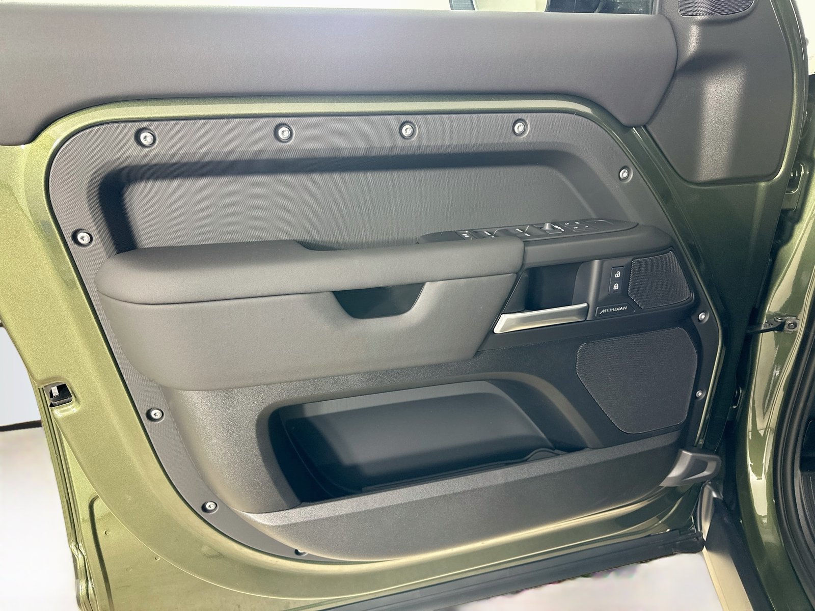 New 2026 Land Rover Defender 110 S AWD/4WD image 17