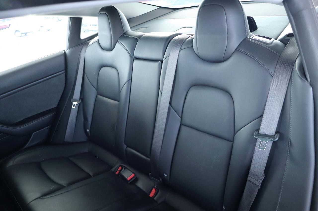 Used 2018 Tesla Model 3 Long Range RWD image 26