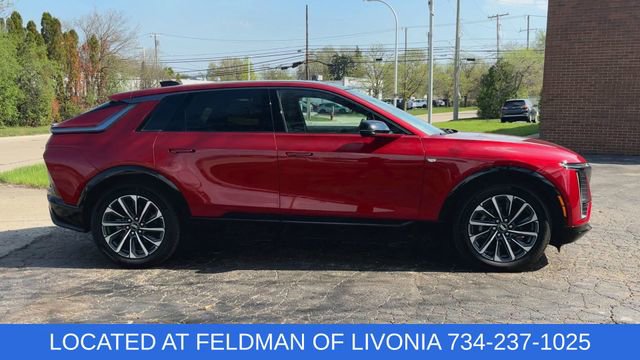 Used 2024 Cadillac Lyriq Sport w/ LPO, Floor Liner Package AWD/4WD image 9