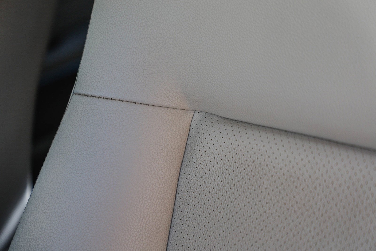 Used 2014 Mercedes-Benz E 350 Sedan image 24