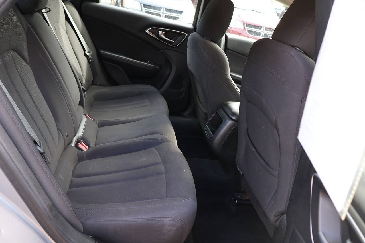 Used 2015 Chrysler 200 Limited w/ Convenience Group FWD image 24