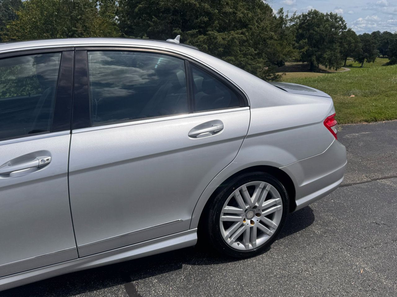 Used 2009 Mercedes-Benz C 300 Sport image 9