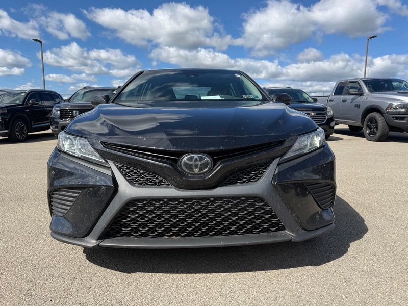 Used 2018 Toyota Camry SE w/ Moonroof Package FWD image 8