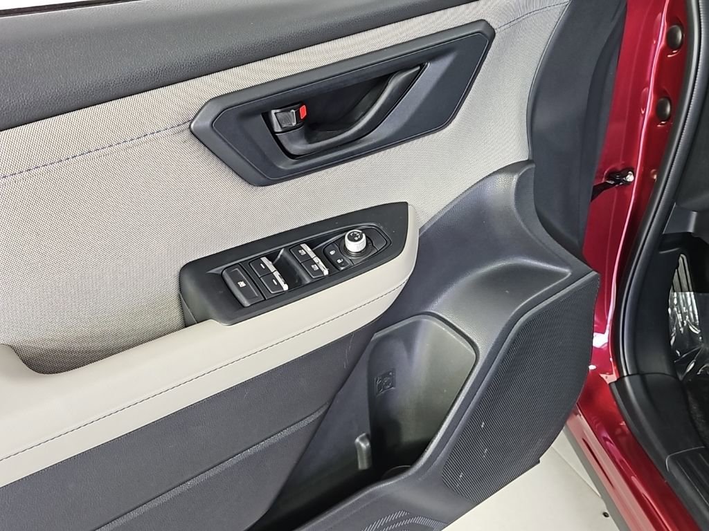 Used 2025 Subaru Forester Premium AWD/4WD image 12