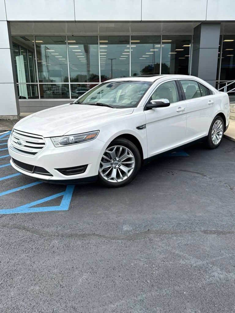 Used 2017 Ford Taurus Limited FWD image 2