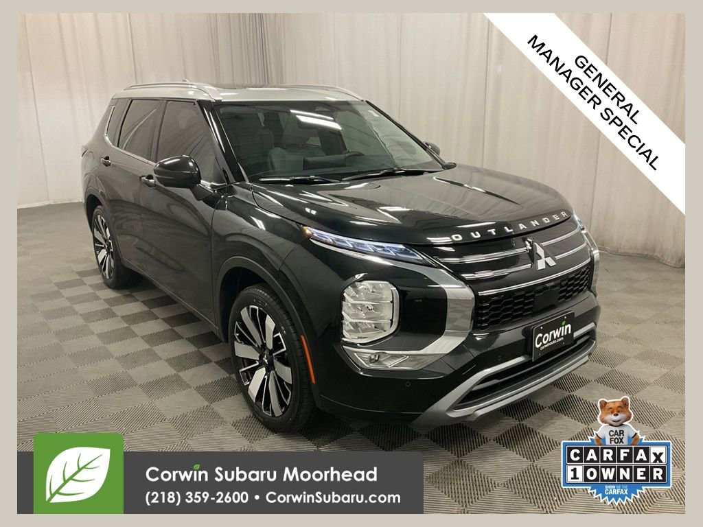 Used 2025 Mitsubishi Outlander AWD image 1