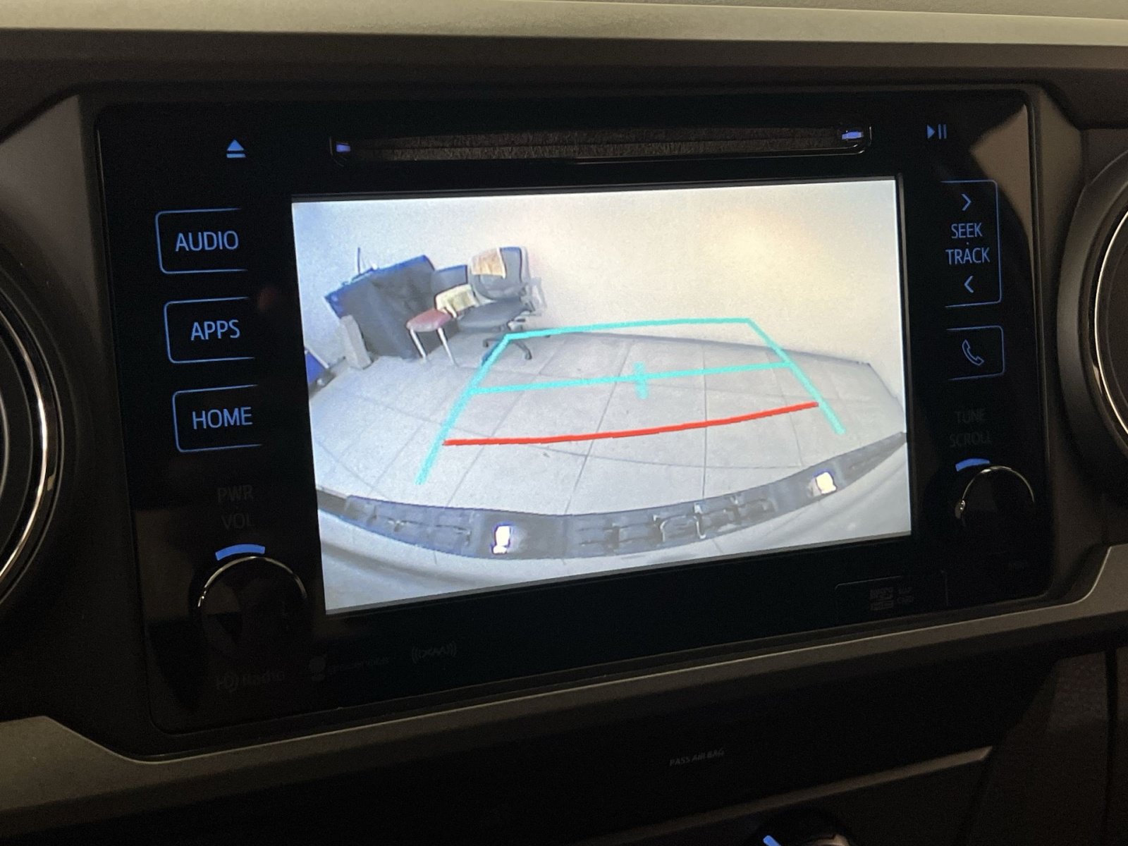 Used 2019 Toyota Tacoma TRD Off-Road AWD/4WD image 18