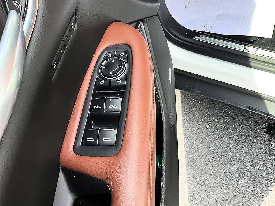 Used 2021 Cadillac XT5 Premium Luxury AWD/4WD image 13
