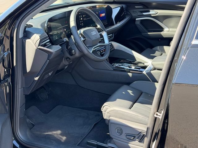 Used 2025 Audi Q5 Premium Plus AWD/4WD image 11