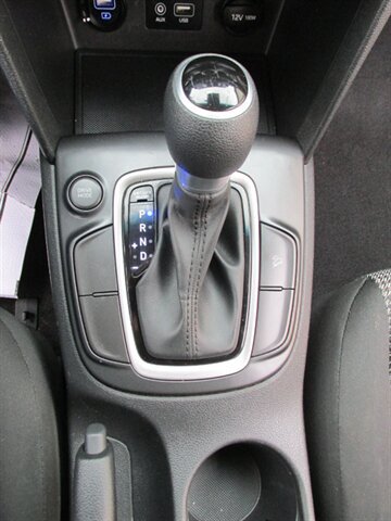 Used 2020 Hyundai Kona SE FWD image 32