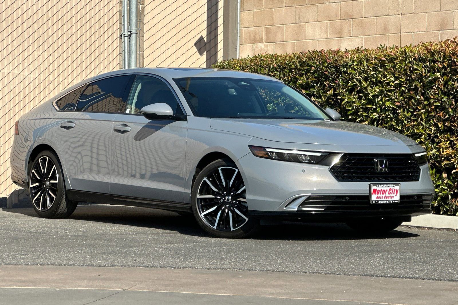 Used 2024 Honda Accord Touring video 2