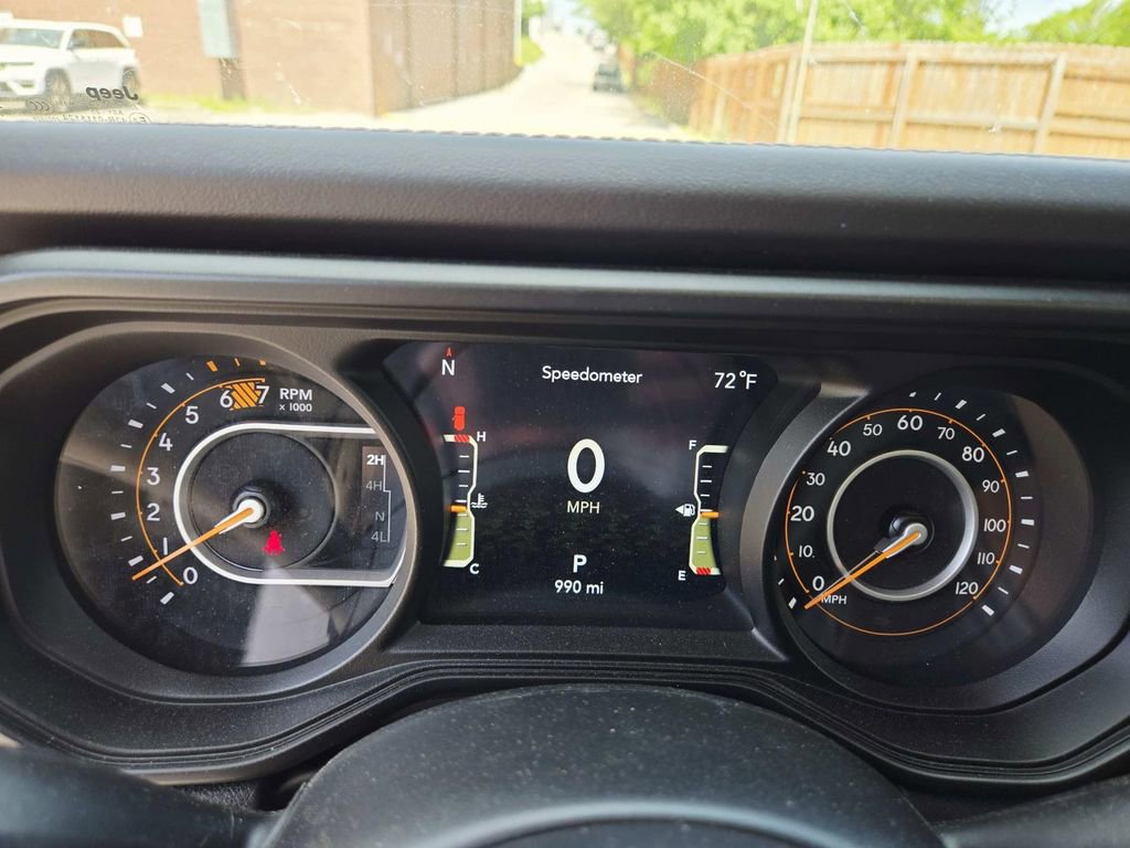 Certified 2025 Jeep Wrangler Unlimited Sahara AWD/4WD image 25
