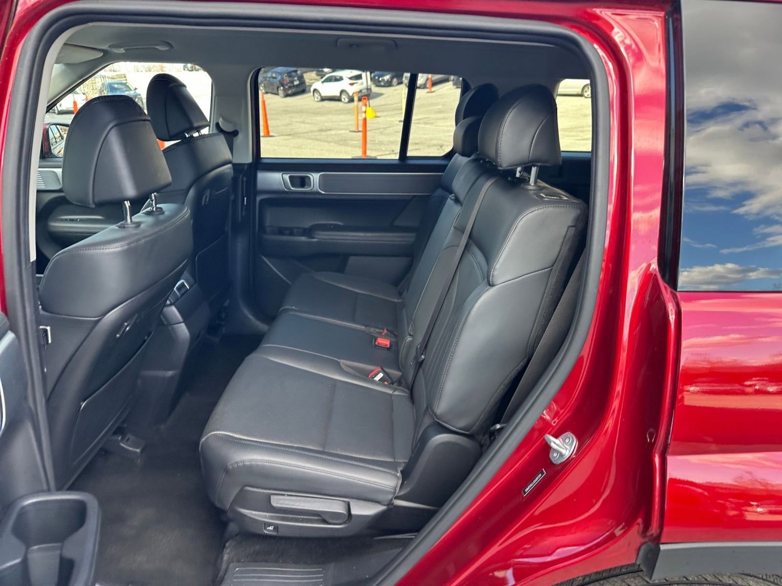 Used 2025 Hyundai Santa Fe SEL image 24