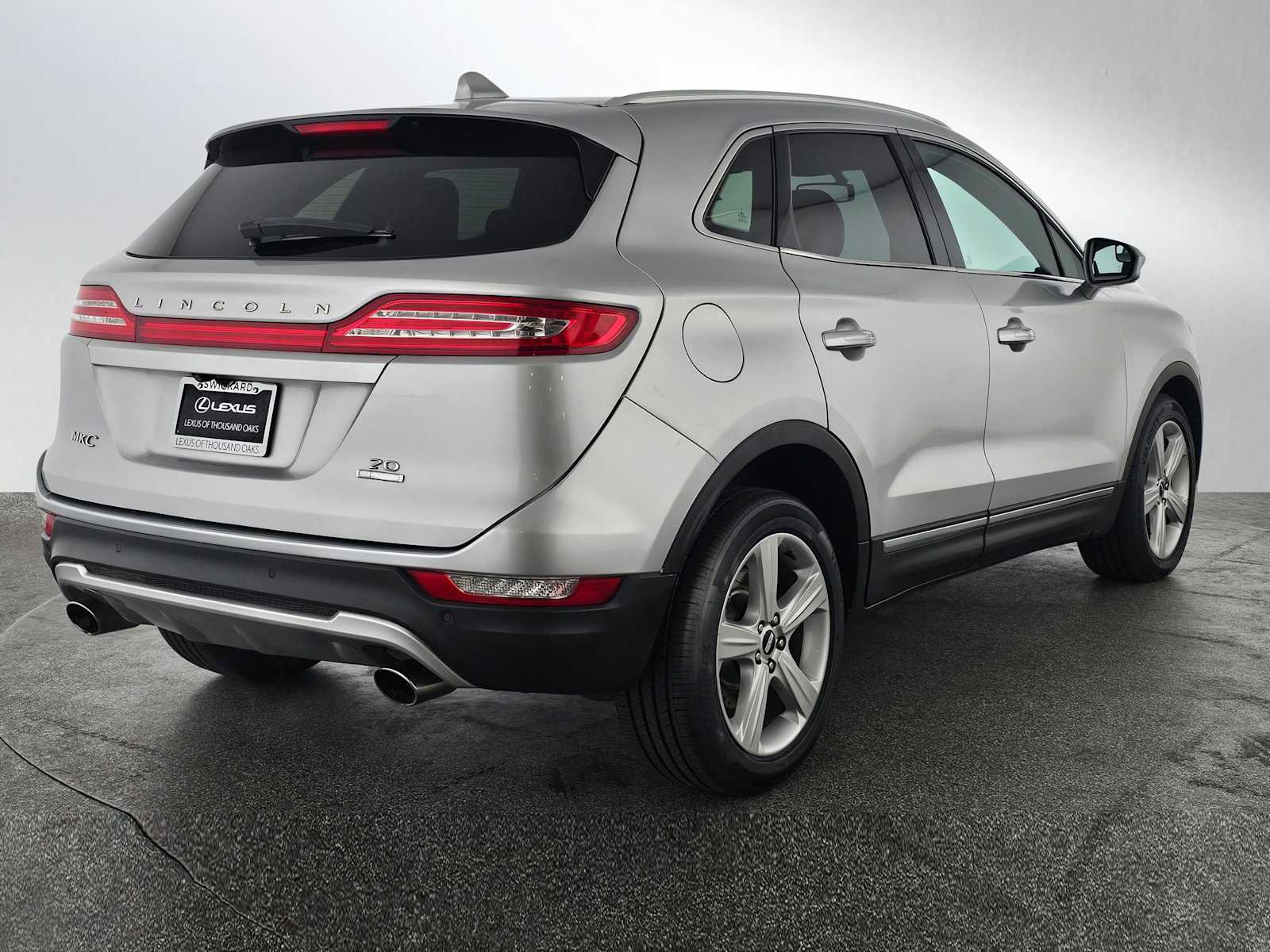 Used 2016 Lincoln MKC Premiere image 3