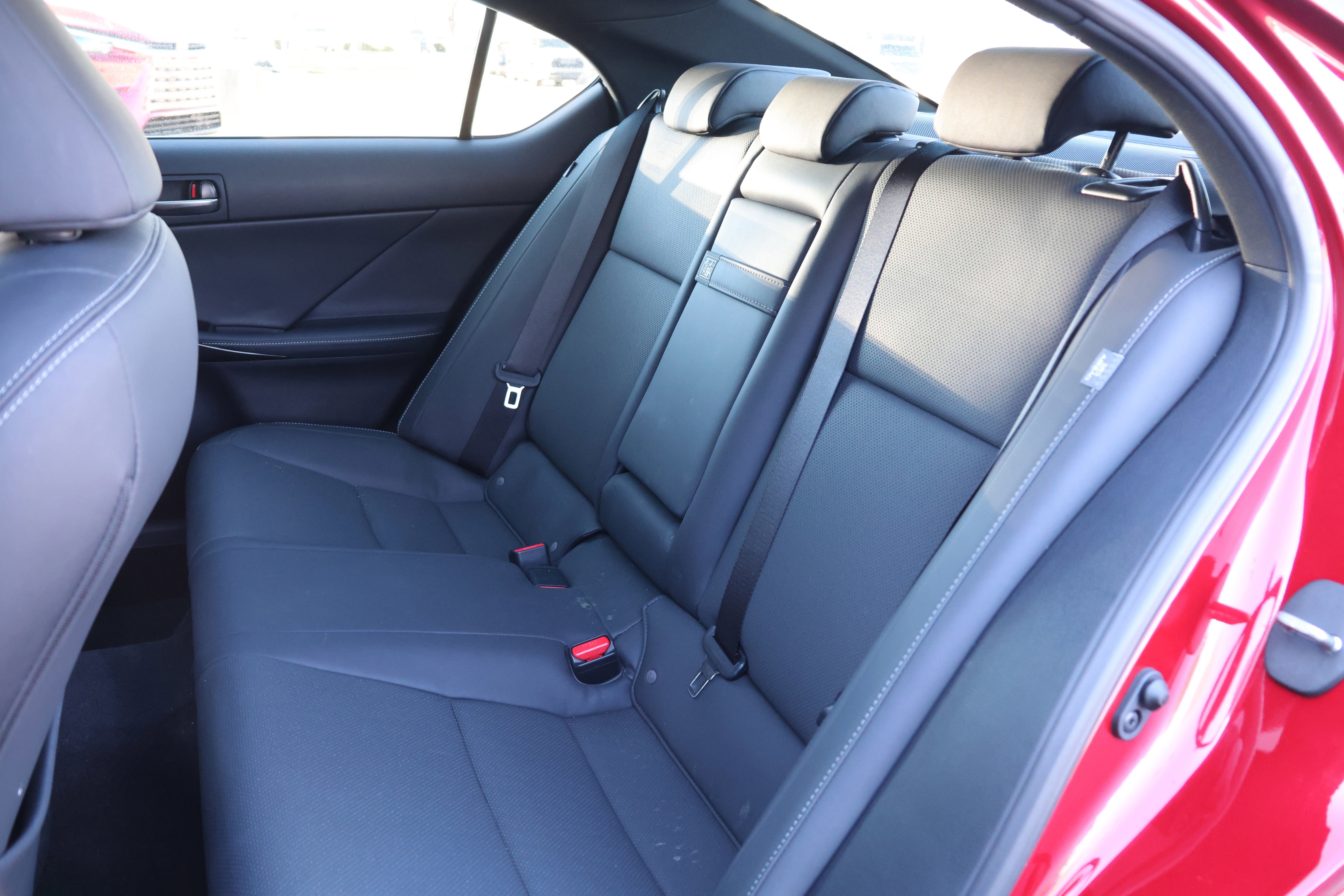 Used 2025 Lexus IS 300 w/ Comfort Package image 34