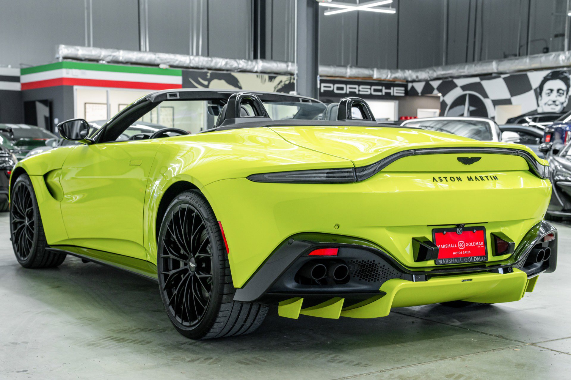 Used 2022 Aston Martin V8 Vantage Roadster RWD image 6